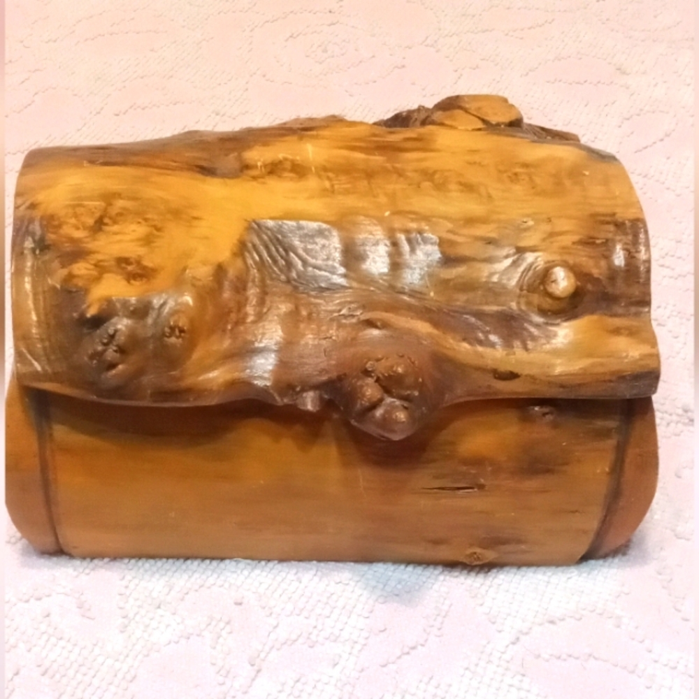 Vintage burlwood keepsake or jewelry box